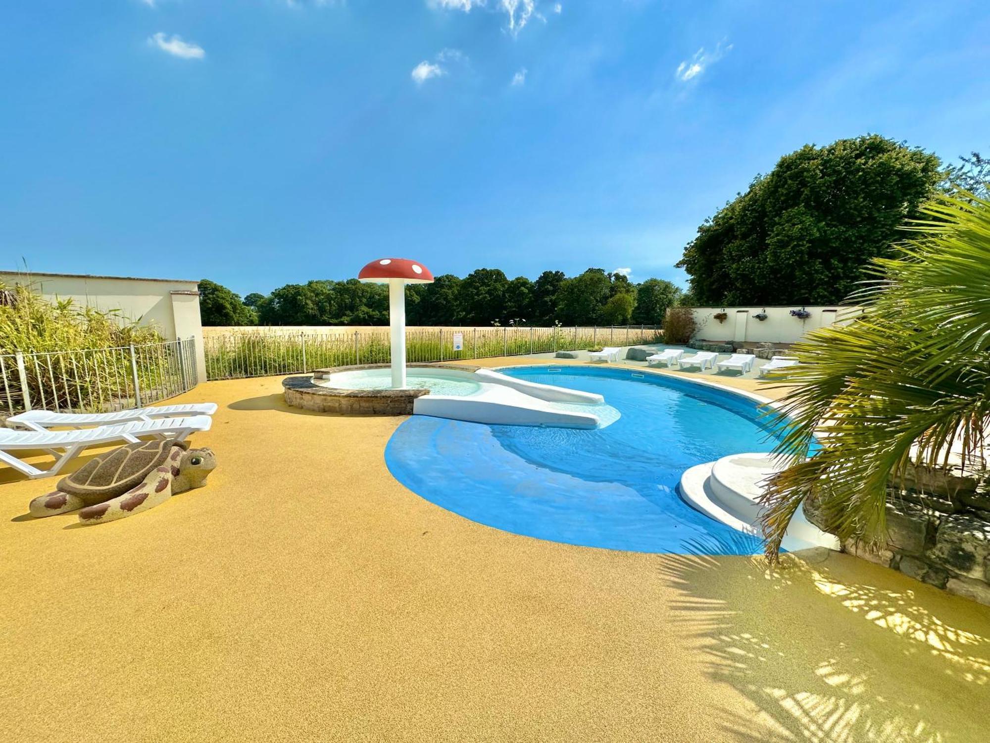 272 Wilksworth Caravan Park - Two Bedroom - Pool Access Wimborne Minster Exterior foto